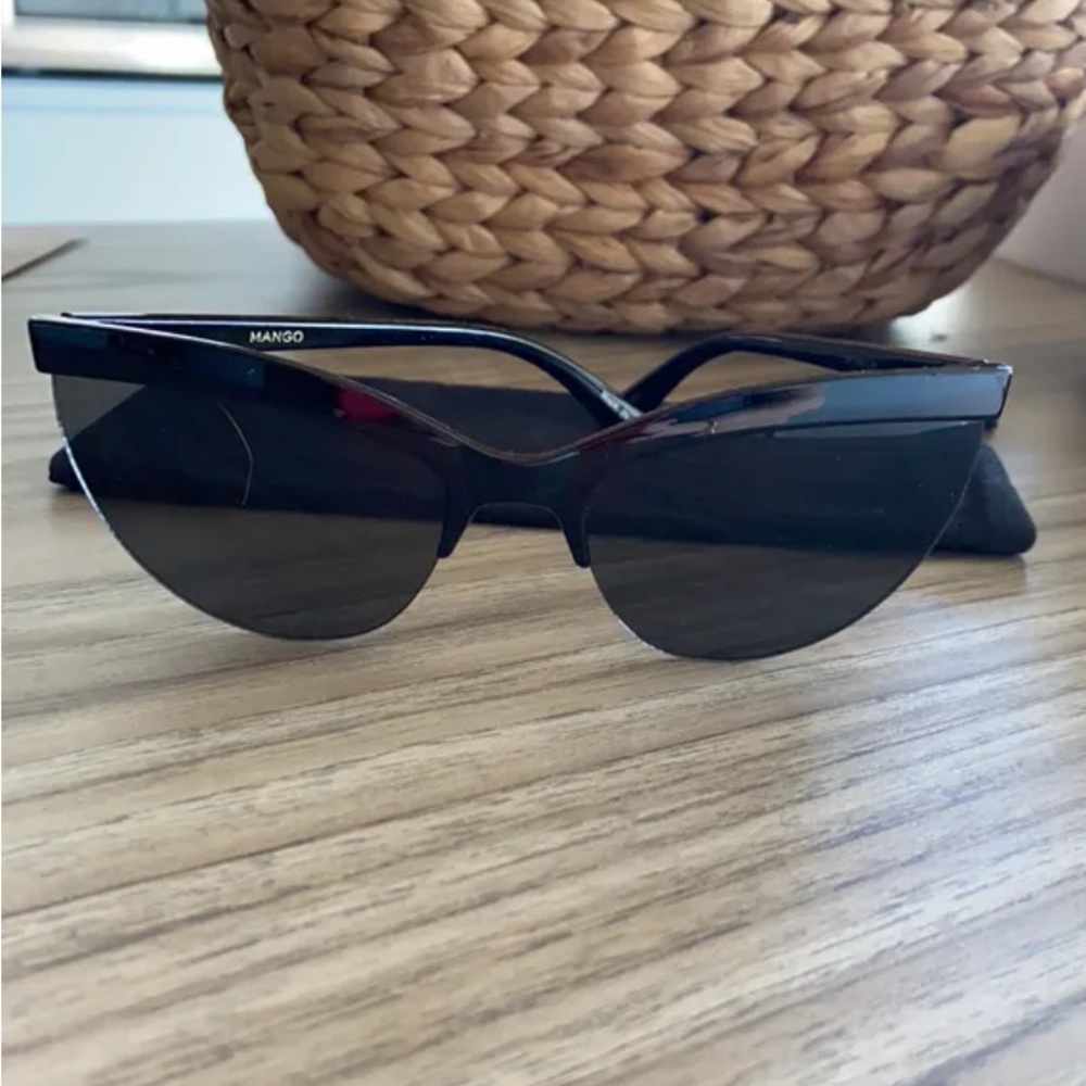 Mango Black Cat-Eye Sunglasses